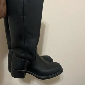 FRYE CAMPUS SIZE 8-USED
